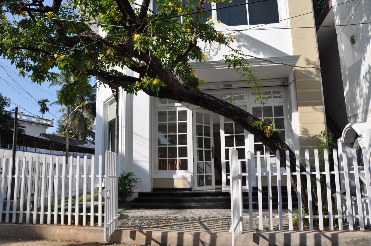 Daffodils Spice Court Hotel Kochi Exterior photo